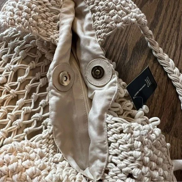NWT Inc international Concepts macrame shell tote. Inside pockets snap close - Picture 7 of 8